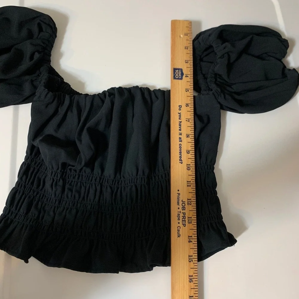 Abercrombie & Fitch Smocked Puff Sleeve Top‎ Small Black Regencycore boho Gothic